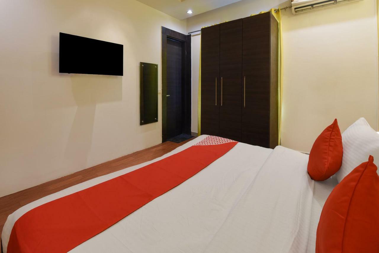 Oyo Flagship 387 Moulsari Avenue Hotel Gurgaon Exterior photo