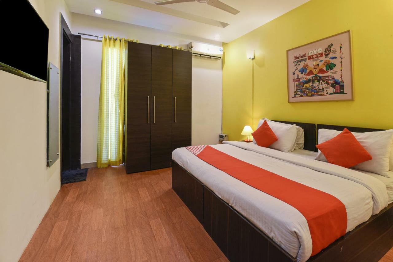 Oyo Flagship 387 Moulsari Avenue Hotel Gurgaon Exterior photo