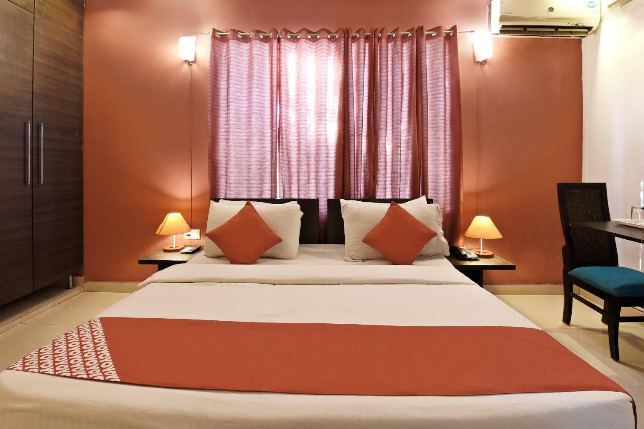 Oyo Flagship 387 Moulsari Avenue Hotel Gurgaon Exterior photo